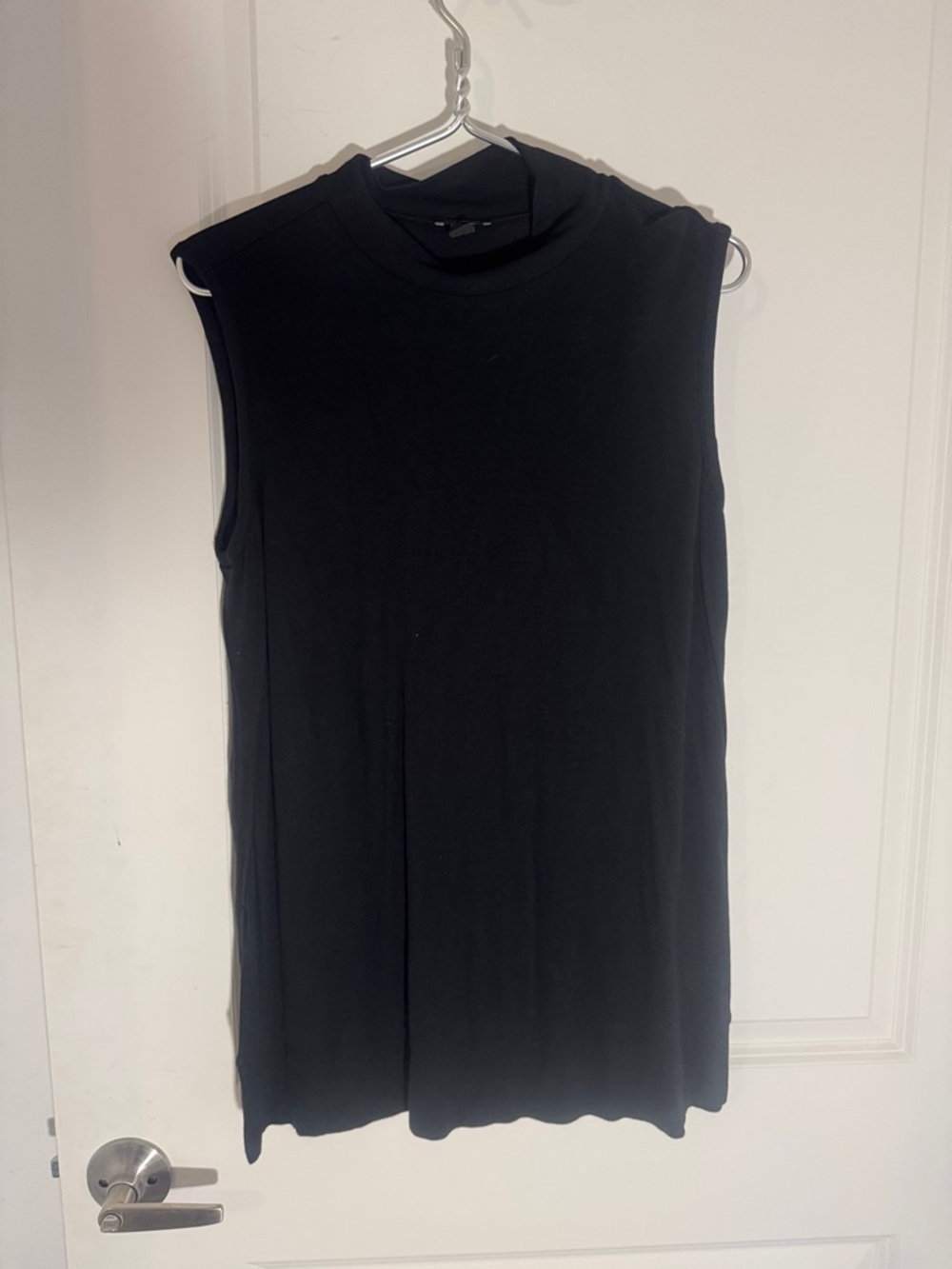 Ann Taylor Black Sleeveless Mock-Neck Top